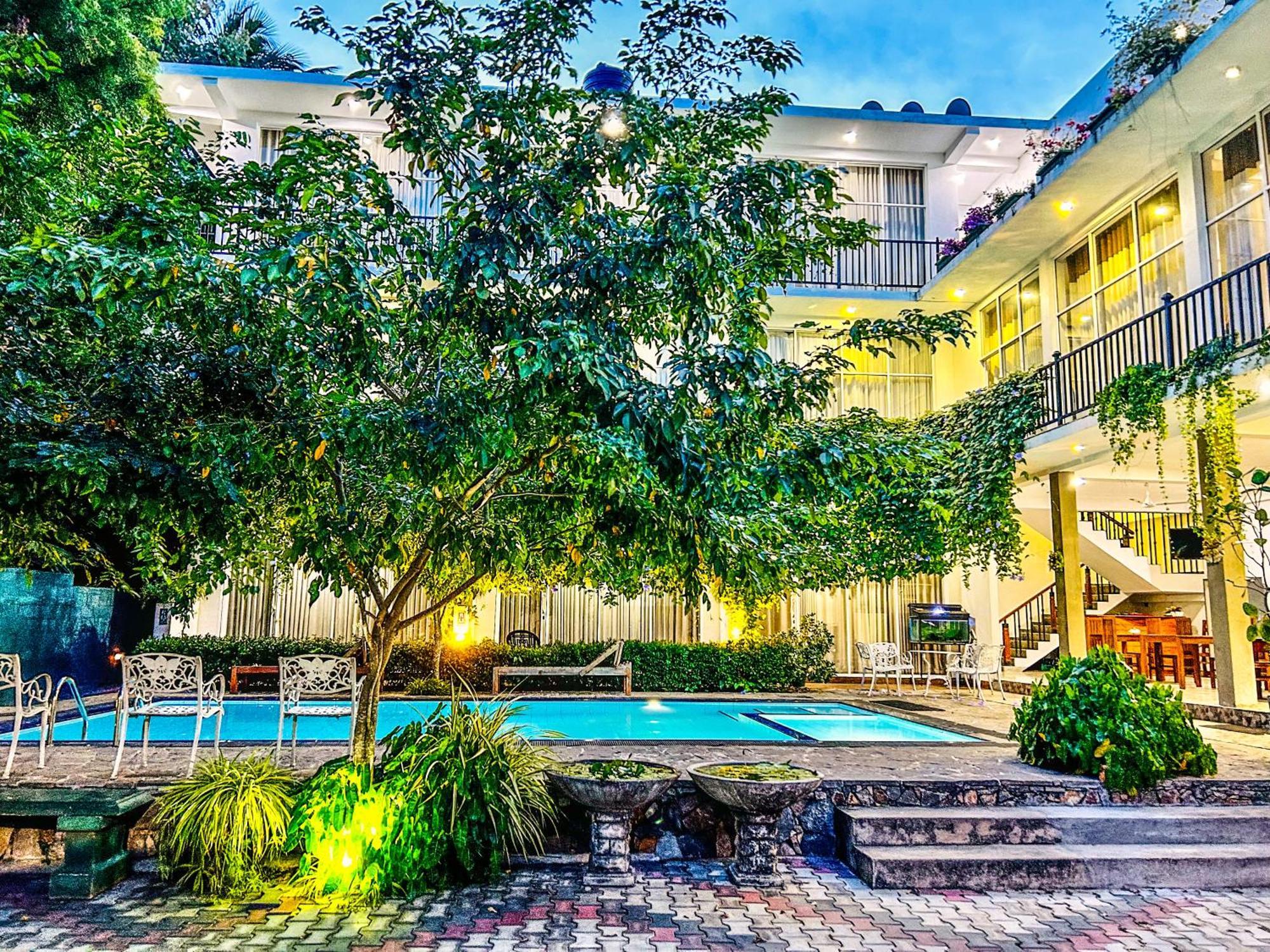 Salubrious Resort Anuradhapura Bagian luar foto